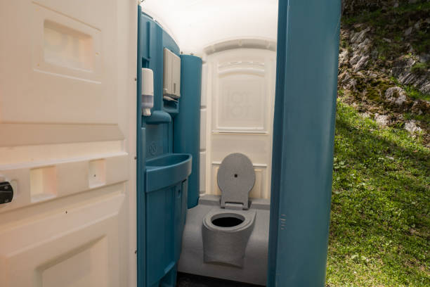 Portable Toilet Options We Offer in Crafton, PA
